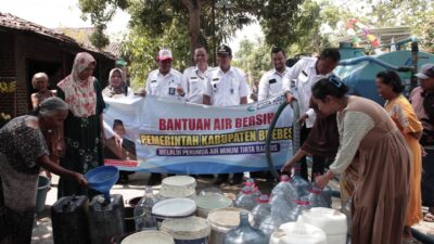 Sejumlah Desa di Brebes Mulai Krisis Air Bersih, Tirta Baribis Bantu Air Gratis