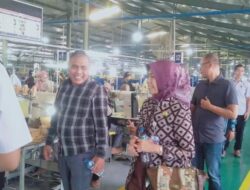 Tim Gabungan Swepping Pabrik, Satu TKA di Brebes Kedapatan Belum Bayar Retribusi