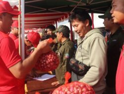 Harga Bawang Merah Anjlok, Ribuan ASN Ikuti Aksi Borong Bawang Petani