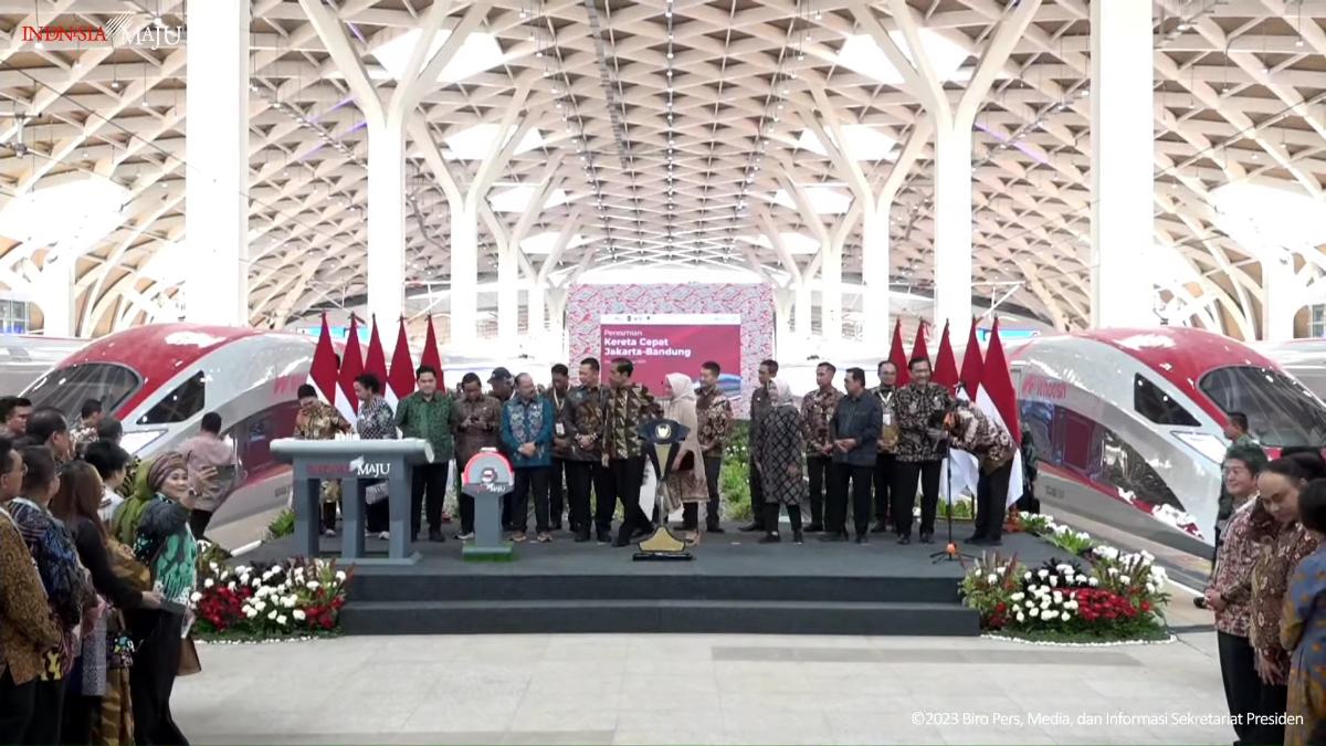 Presiden Jokowi Resmikan Kereta Cepat Jakarta Bandung