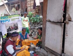 Tingkatkan Daya Tarik, Emak-emak di Kampung Budaya Jalawastu Dilatih Membatik