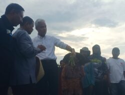 Kampanye di Brebes, Ganjar Pranowo Dialog dengan Petani dan Nelayan
