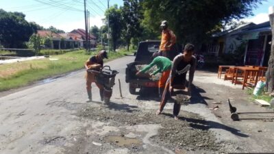 Banjir Brebes Rusak Infrastruktur, Ruas Jalan Brebes-Jatibarang Mulai Diperbaiki