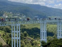 FOTO: Kemuning Sky Hills, Wisata dengan Jembatan Kaca Terpanjang dan Tertinggi di Jateng