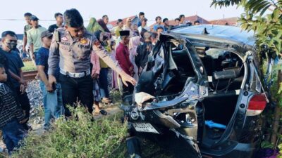 Hendak Silaturahmi Lebaran, Anak dan Ibu Tewas saat Mobil yang Ditumpangi Tertabrak Kereta di Brebes