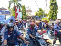 Dibayar Upah di bawah UMK, Ratusan Buruh Pencatat Angka kWh Meter PLN Gelar Aksi Demo