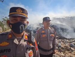 Diduga karena Puntung Rokok, TPA Sampah Kaliwlingi Brebes dan Alat Berat Terbakar