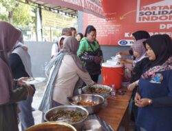 Kantor PSI Brebes Diserbu Warga, Tiap Jumat Beri Makan Siang Gratis