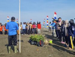 HUT RI ke 79, Square Resources Holdings Bersama Pelajar Tanam 50 Ribu Pohon Mangrove di Kaliwlingi Brebes