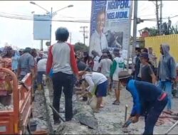 Sering Terjadi Kecelakaan, Pembatas Beton Simpang Tiga Pejagan Brebes Dibongkar Warga
