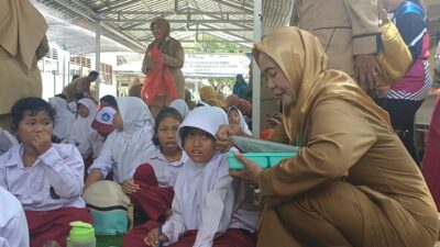 Melihat Keriuhan Siswa saat Pelaksanaan Uji Coba Makan Bergizi Gratis di SLB Brebes