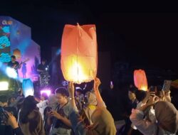 Ribuan Warga Meriahkan Festival Lampion di Waduk Cacaban Tegal