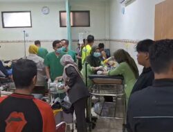 Kecelakaan di Pantura Brebes: Elf Sarat Penumpang Tabrak Warung, Sopir Tewas 18 Luka-luka