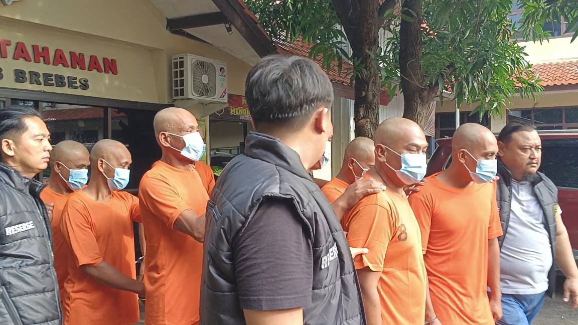 Komplotan Pencurian Rel Kereta Api di Brebes