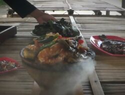 Menikmati Udang Rebus Batu Anti Kolesterol di Pantai Randusanga Indah Brebes