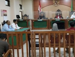Penjual Miras Ikuti Sidang di PN Brebes, Dijatuhi Sanksi Denda Rp500 Ribu Subsider Penjara Satu Bulan