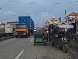 Pasar Tumpah di Pantura Brebes Jadi Titik Kemacetan Arus Mudik Lebaran