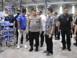 Kunjungi Pabrik Sepatu di Brebes, Kapolri: Ada Angin Segar di tengah Gelombang PHK
