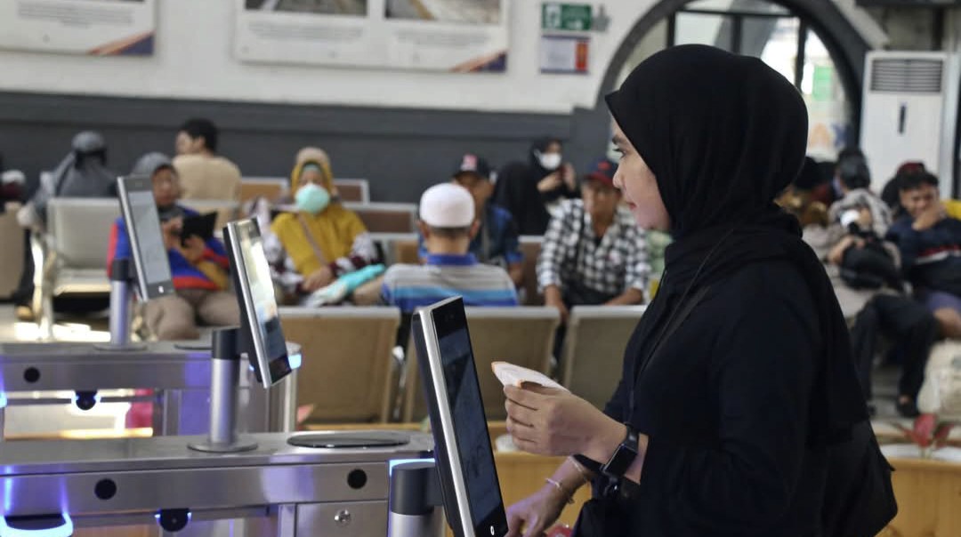 Layangan Khusus Penumpang Perempuan di Kereta Api
