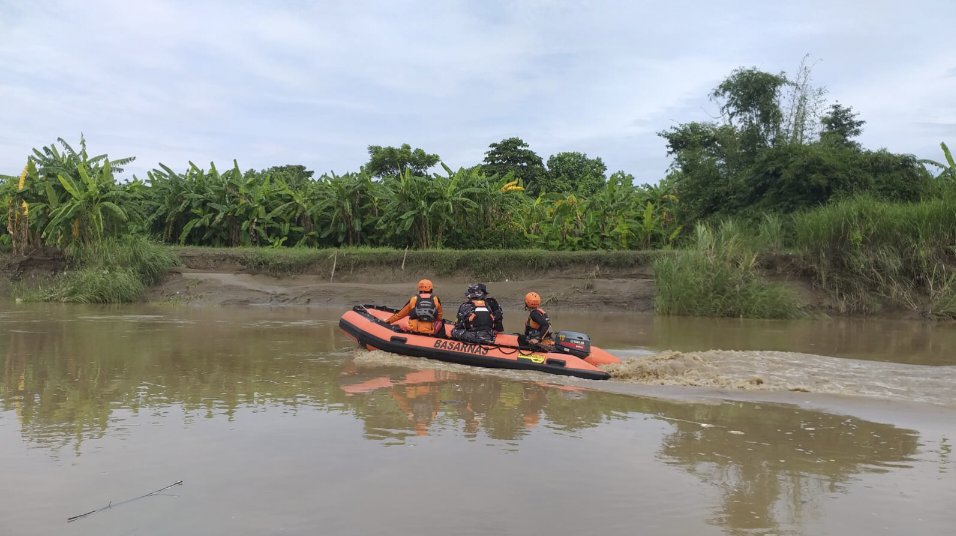 Tenggelam di Sungai Pemali Brebes