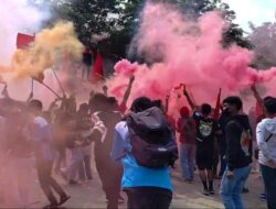 Ratusan Buruh Brebes Gelar Demo dan Bawa Lima Tuntutan, Minta Upah Rp3,5 Juta