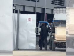 Dua Anggota Ormas Kena OTT Polisi saat Palak Sopir Pikap yang Masuk Pabrik di Brebes