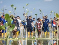 Tangkal Abrasi dan Banjir Rob, Gubernur Luthfi Ajak ‘Mageri Segoro’ di Pesisir Jateng