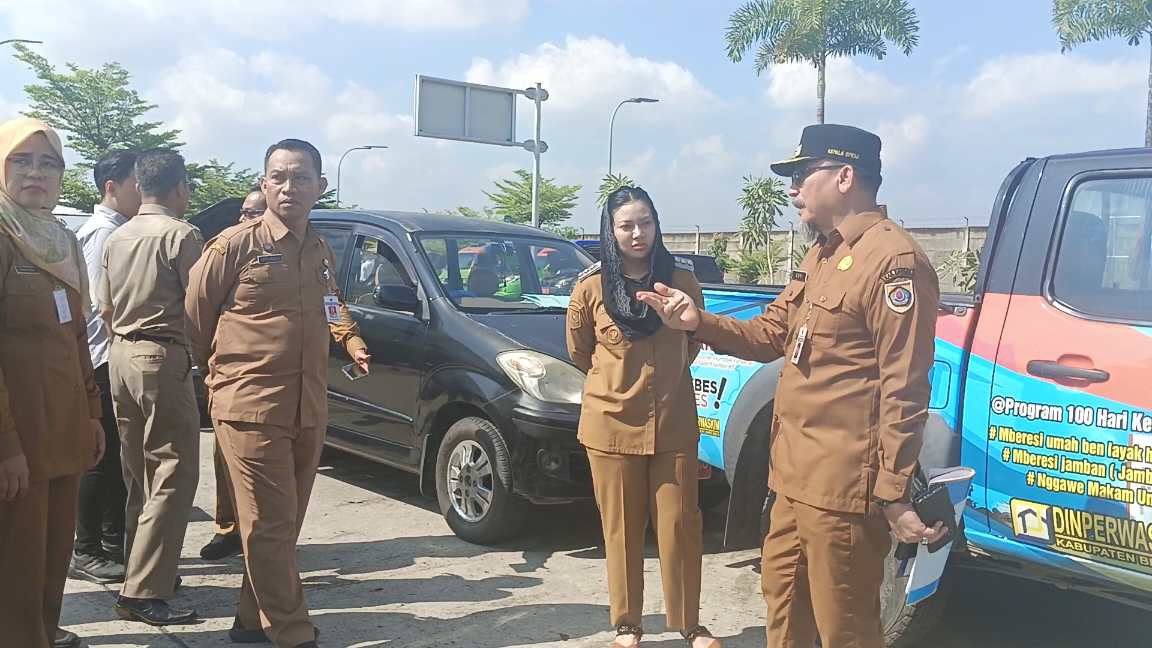 Mobil Dinas Brebes