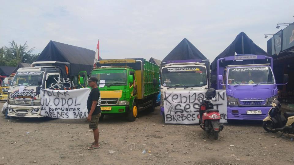 Sopir Truk Tolak Peraturan ODOL
