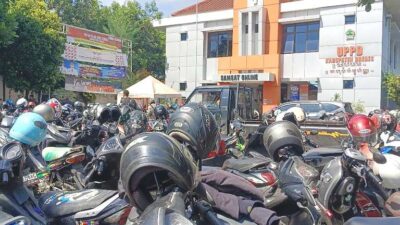 Ribuan Pemohon Membludak di Hari Terakhir Pemutihan Pajak Kendaraan di Samsat Brebes