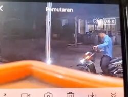 Hanya 26 Detik! Maling Motor di Losari Brebes Bawa Kabur Barang Curian, Aksinya Terekam CCTV