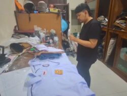 Jelang Tahun Ajaran Baru, Penjahit Rumahan Kebanjiran Order Seragam Sekolah