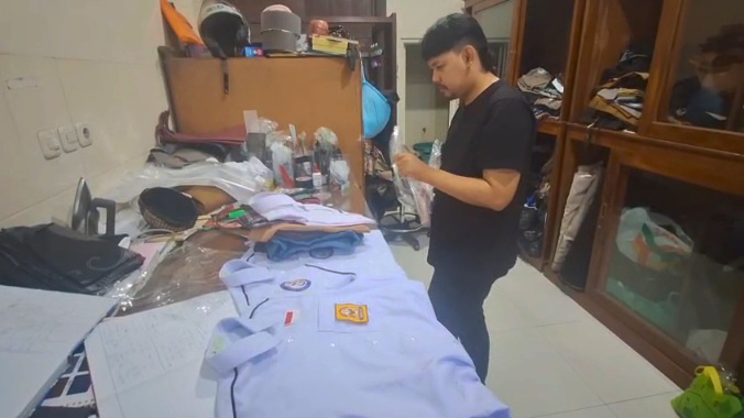 Tahun Ajaran Baru Penjahit Banjir Orderan Seragam Sekolah