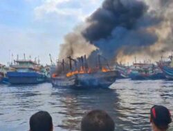 Ketiga Kalinya dalam Sebulan, Kapal Penangkap Ikan Terbakar di Pelabuhan Tegal