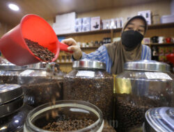 5 Kebiasaan Minum Kopi yang Tersembunyi Berbahaya