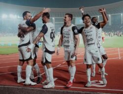 Persija Jakarta Kalahkan Persis Solo 3-0, Souza Bandingkan Rumput JIS dan Manahan