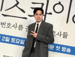 10 Agen Artis yang Mendukung Bintang Drama Beyond the Bar