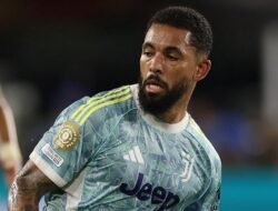 Juventus Lepas Douglas Luiz, Pemain Beban Tim ke Nottingham Forest