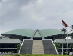 DPR Naik Gaji Jadi Rp 3 Juta/Hari, Ini Rincian Gajinya!
