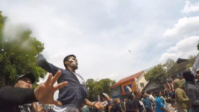 FOTO: Arogansi Bupati Pati Menyulut Emosi Warga Tak Terbendung, Lengserkan Kekuasaan!