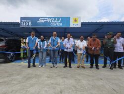 Dedikasi BUMN Jelang Hari Pelanggan Nasional, PLN Resmikan SPKLU Center