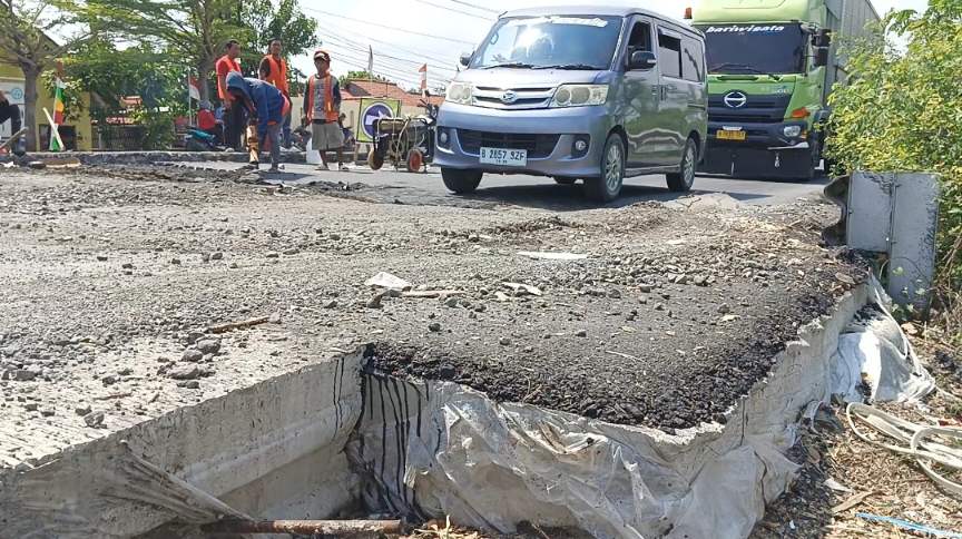 Jalur Pantura Brebes Amblas