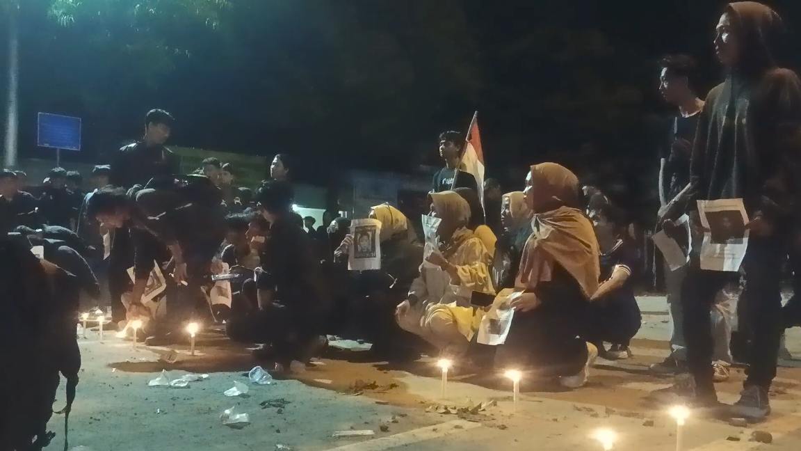 Mahasiswa Gelar Doa Bersama di Mapolres Brebes