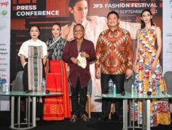 Menata Ulang Tradisi di Festival Mode JF3 2025