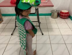 Totalitas Anggota DPRD Beltim Hiasi Karnaval, Kostum Buaya Yos Jadi Sorotan