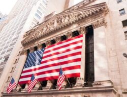 Wall Street Berfluktuasi, S&P 500 Tertekan Karena Kinerja Nvidia