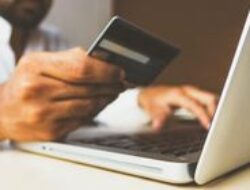 Rekening Warga Surabaya Dibobol, Tabungan Rp495 Juta Raib!