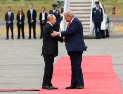 Trump Sebut Pertemuan Putin-Zelensky Sedang Diantarakan