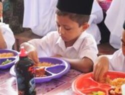 Waktu Ideal Anak Makan