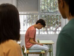 9 Ucapan Guru Dulu yang Bisa Mengganggu Anak Sekarang